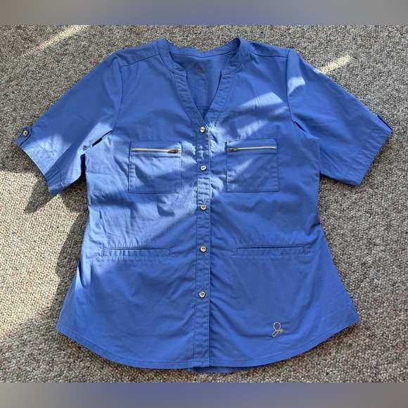 Jaanuu’s Sky Blue Button-Down Scrub Set - Picture 5 of 12